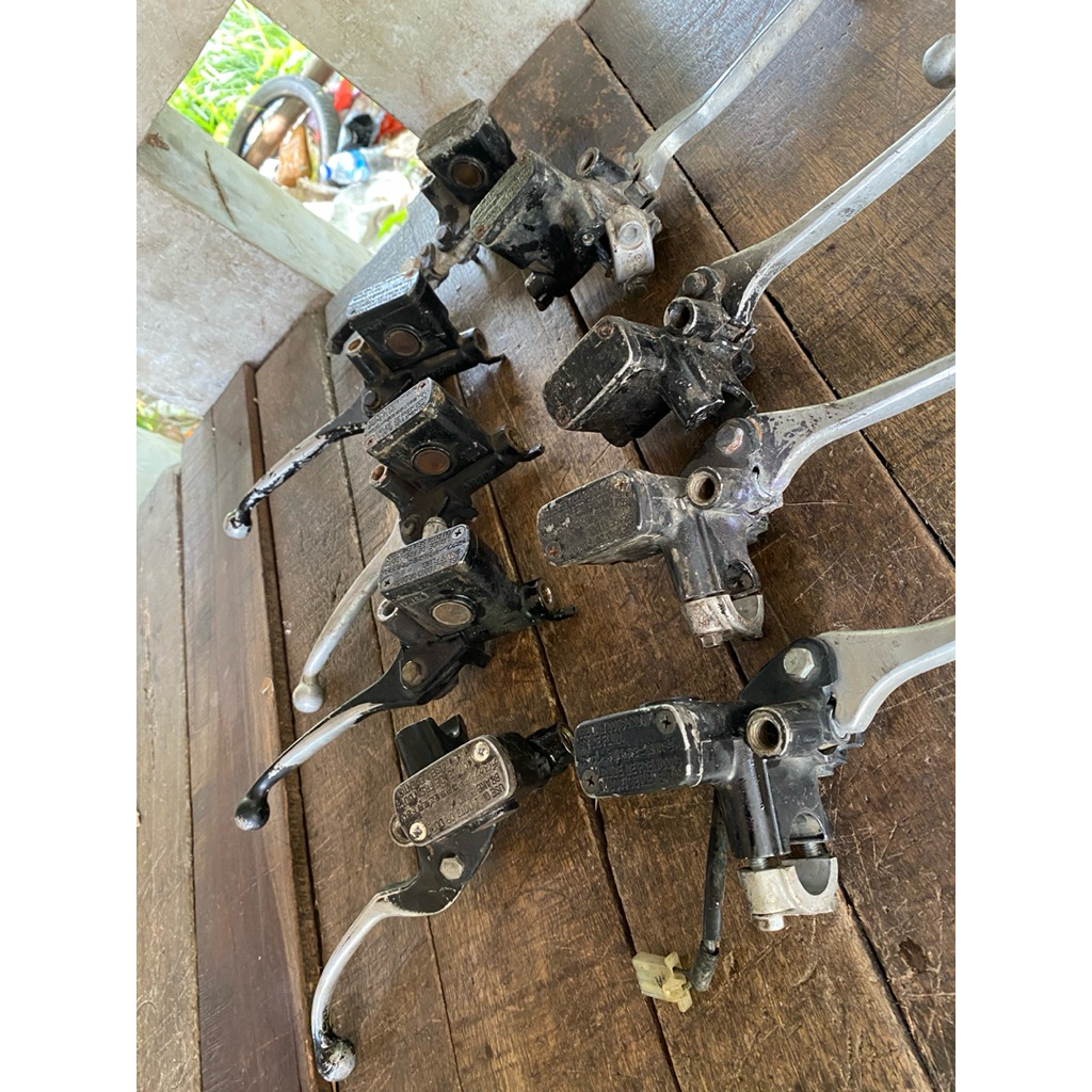 MASTER REM DEPAN MOTOR SUPRA FIT REVO SEKEN ORIGINAL