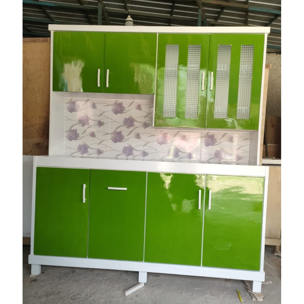 Rak piring / rak dapur 4 pintu minimalis hijau