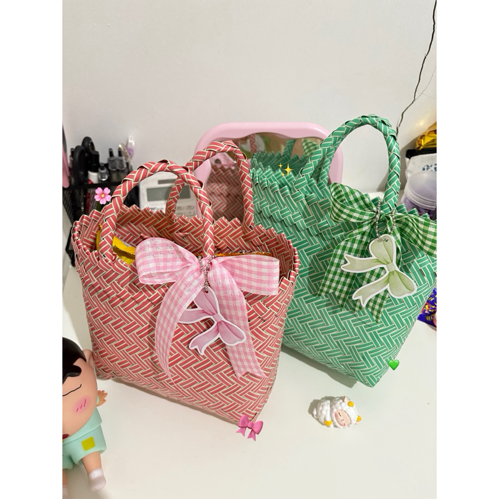 

Ribbonie Bag Isi Snack | Hampers Lucu Tas Anyaman Pita Aestaetic