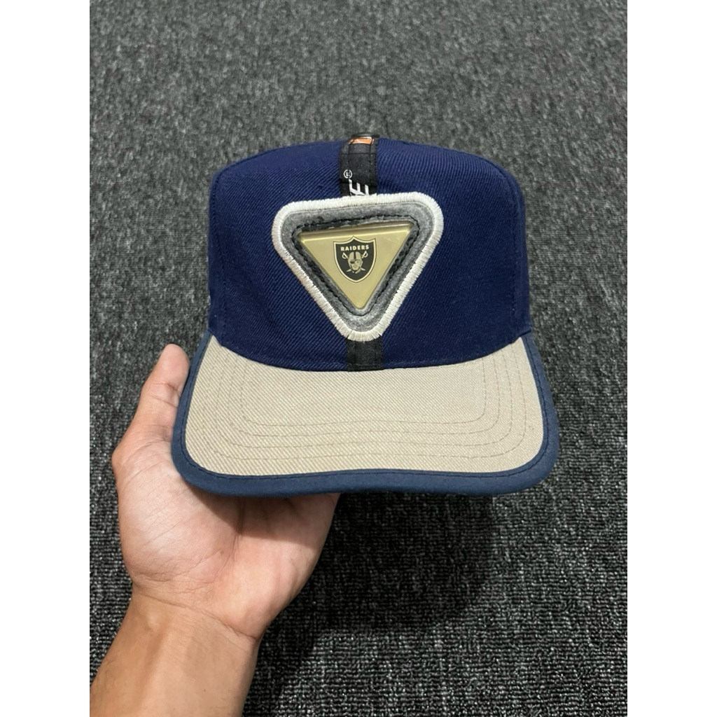 TOPI NIKE VINTAGE BUBBLE RAIDERS (RARE)