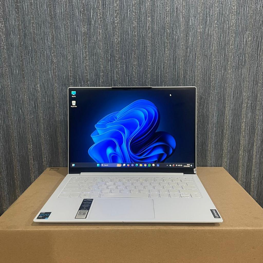 Lenovo Yoga Slim 7i Carbon, Core i7 - 1165G7, Gen 11Th, Ram 16/1TB SSD, #Backlight, Layar 2,5K, Supe