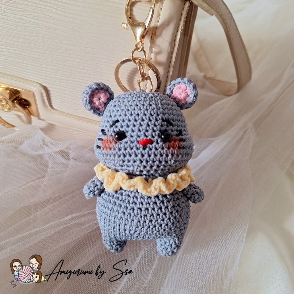 Boneka Rajut Tikus / Mouse Amigurumi (Boneka Rajut / Crochet Doll) / Gantungan Kunci Boneka Rajut