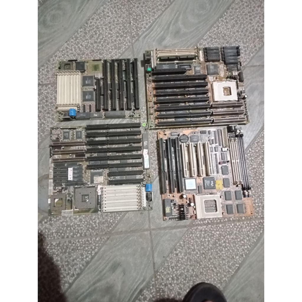 Bahan Leburan Mobo jadul