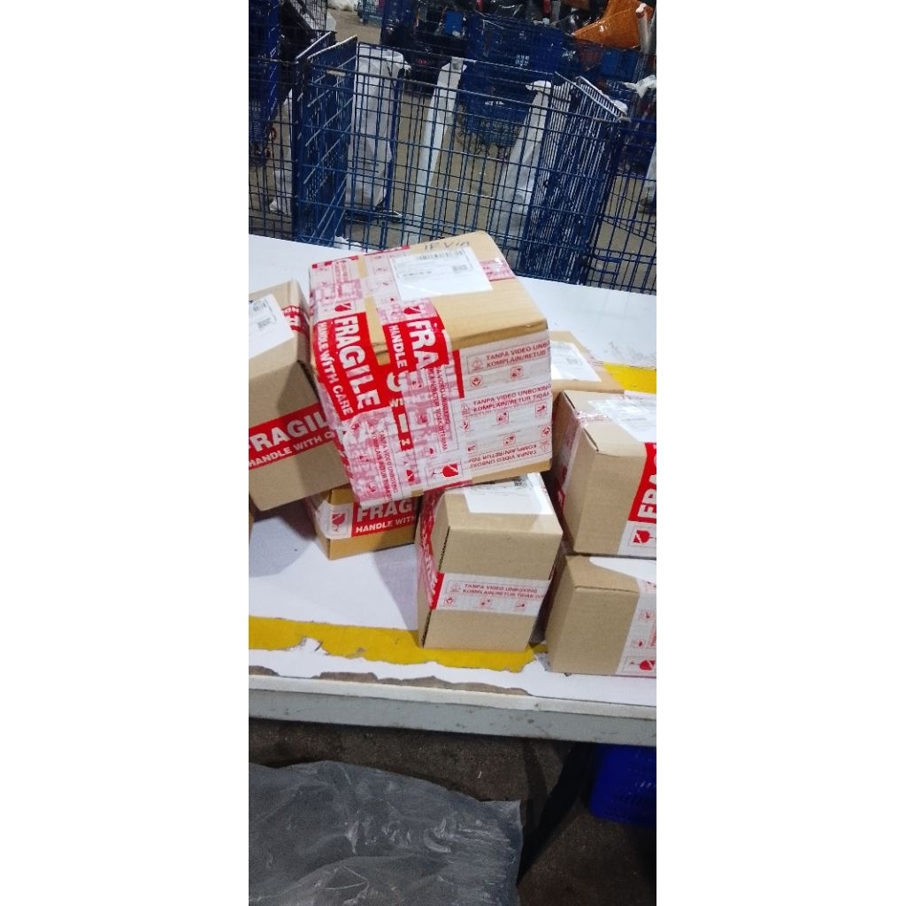 

packing kardus L144 pleco