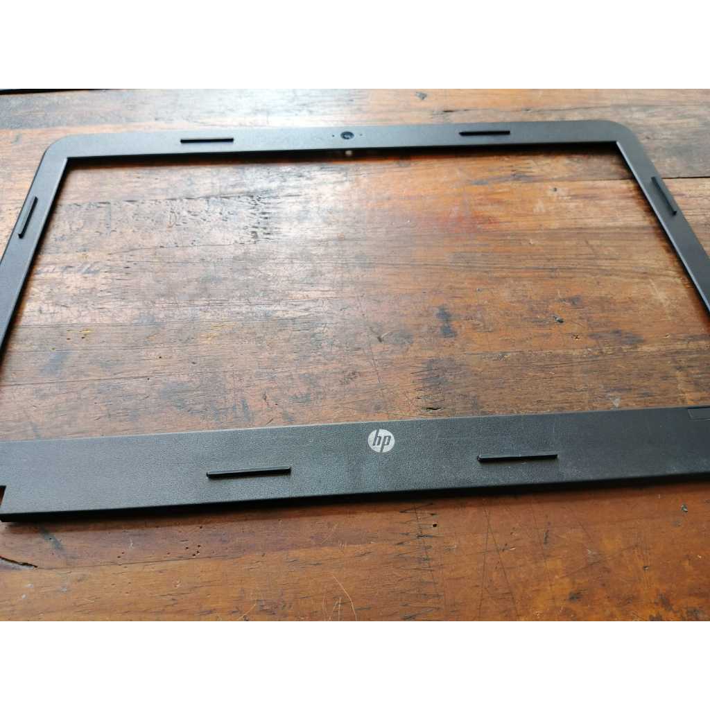 Casing Frame LCD Laptop HP 1000