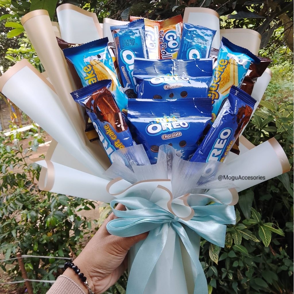 

Bucket Blue Oreo Free plastik bucket free gift box random