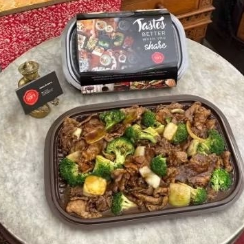 

Beef Broccoli in Oyster Sauce Tray - Medium tray by Xin Kitchen