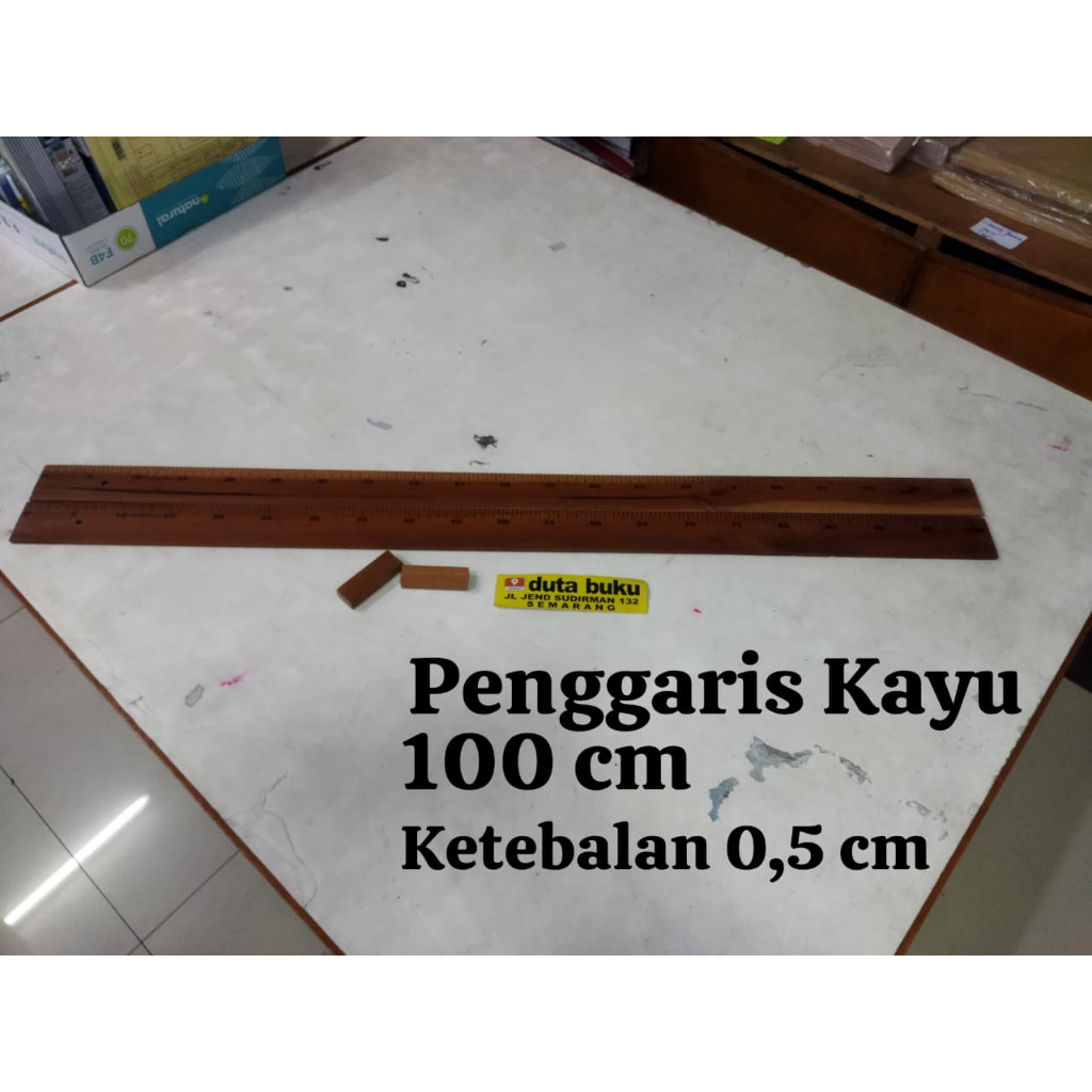 

Penggaris Kayu 100 cm / Penggaris Papan Tulis / Mistar Kayu
