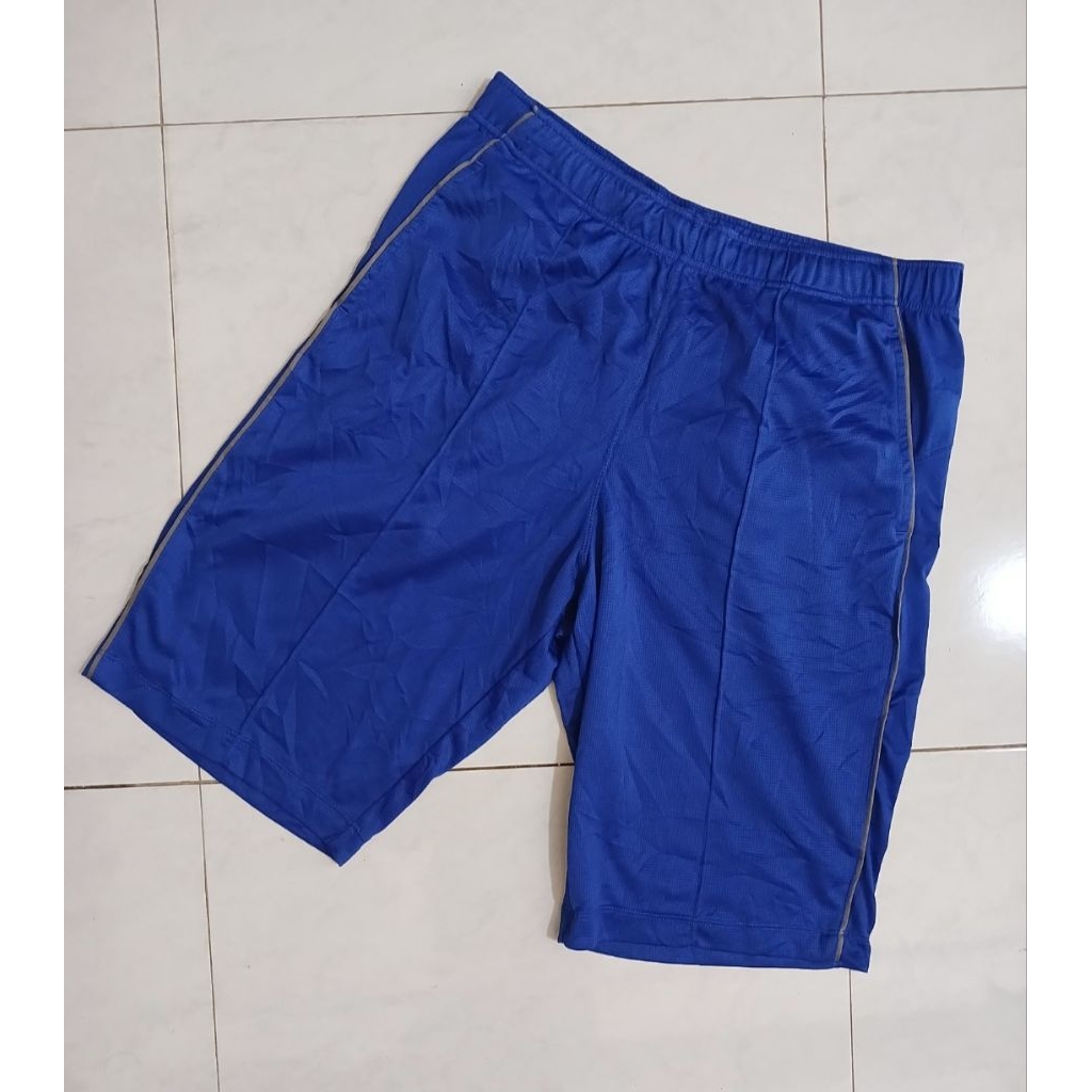 Celana pendek uniqlo second