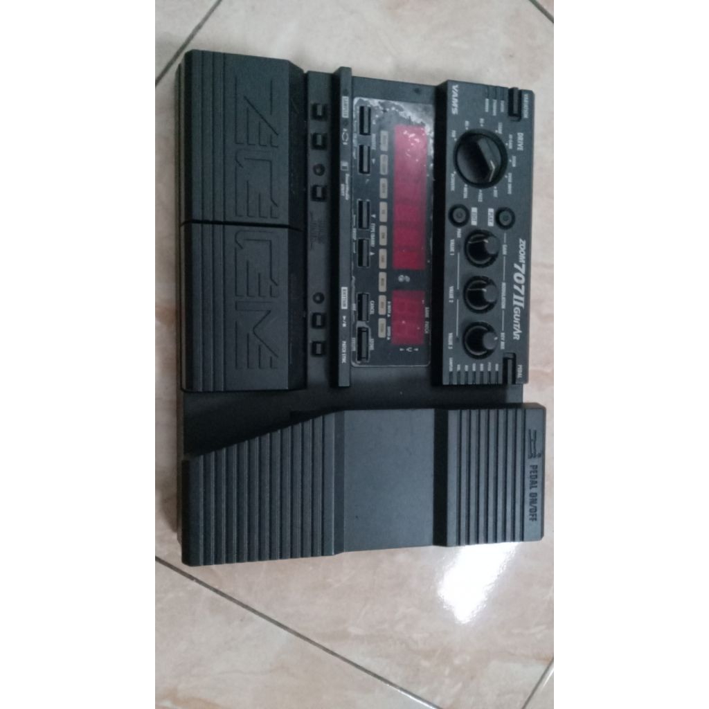 efek gitar zoom 707ii mulus