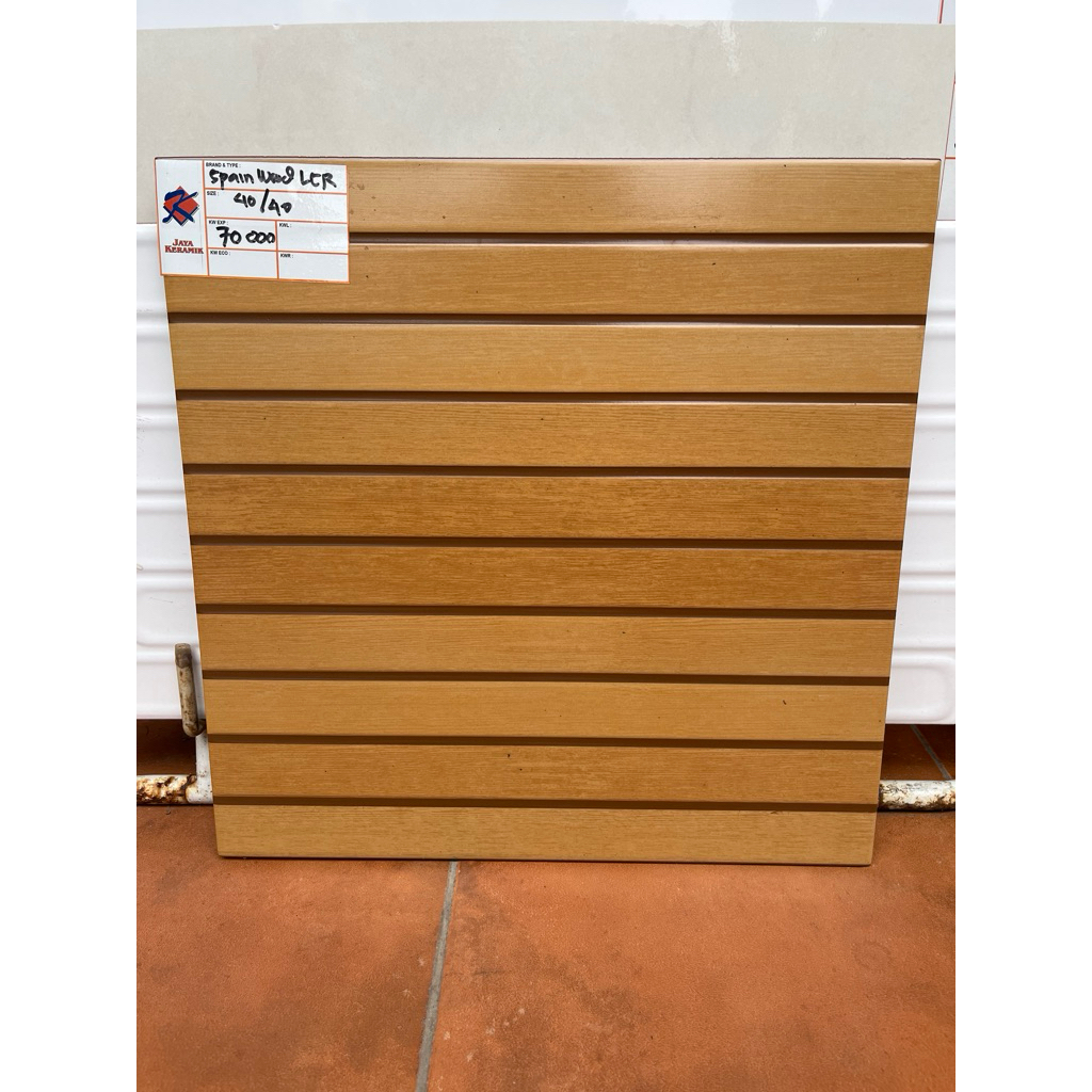 Keramik Lantai Spainwood LCR 40x40