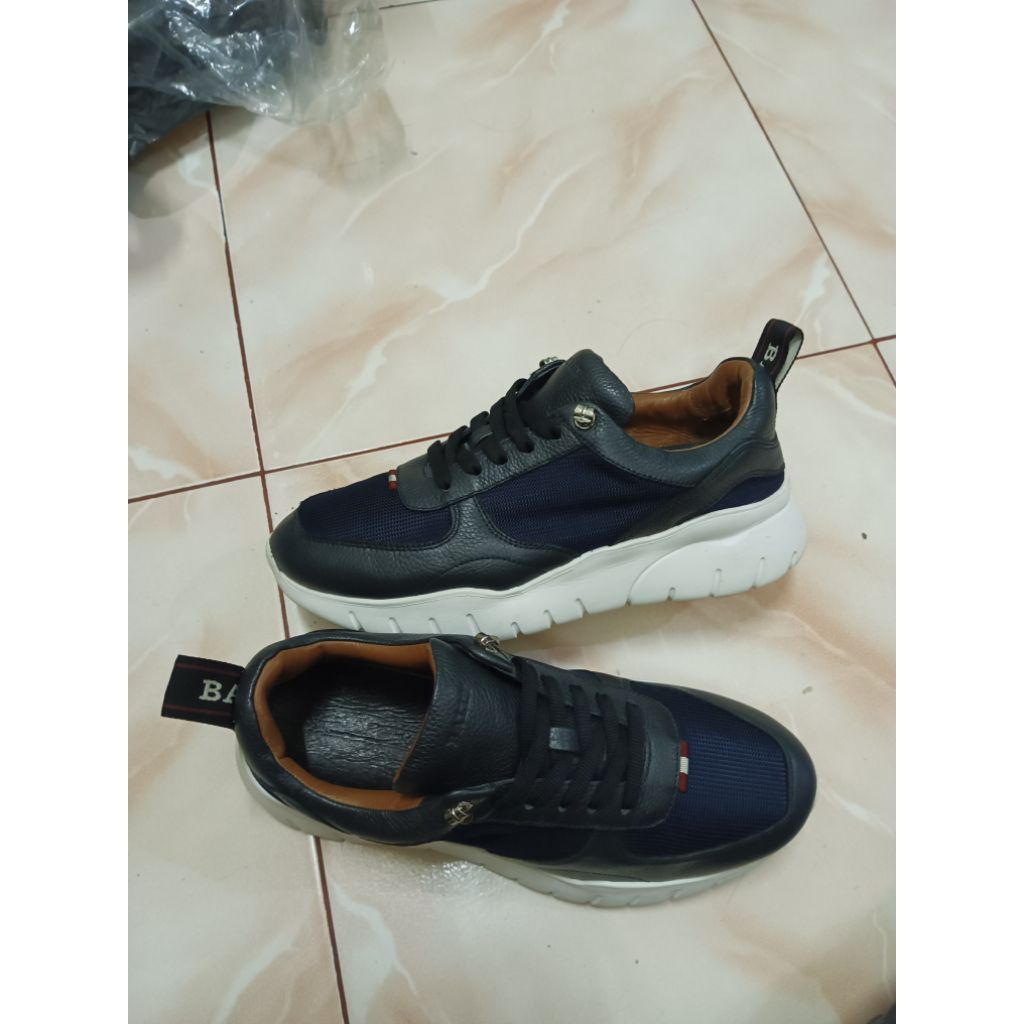 sepatu pria snakers Bally orignal size 40 second