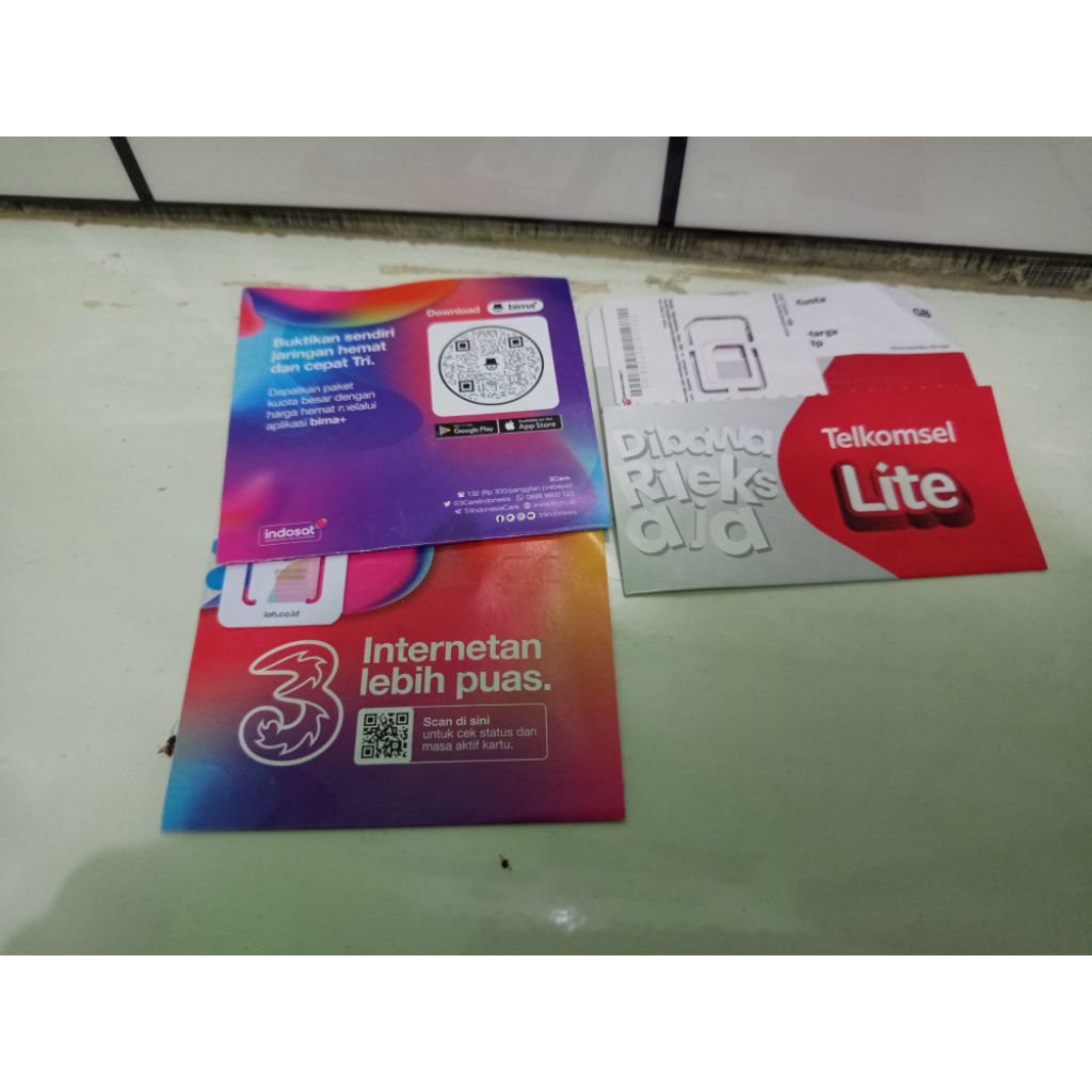 Kartu Perdana Provider Tri dan Telkomsel serta Top Up Game
