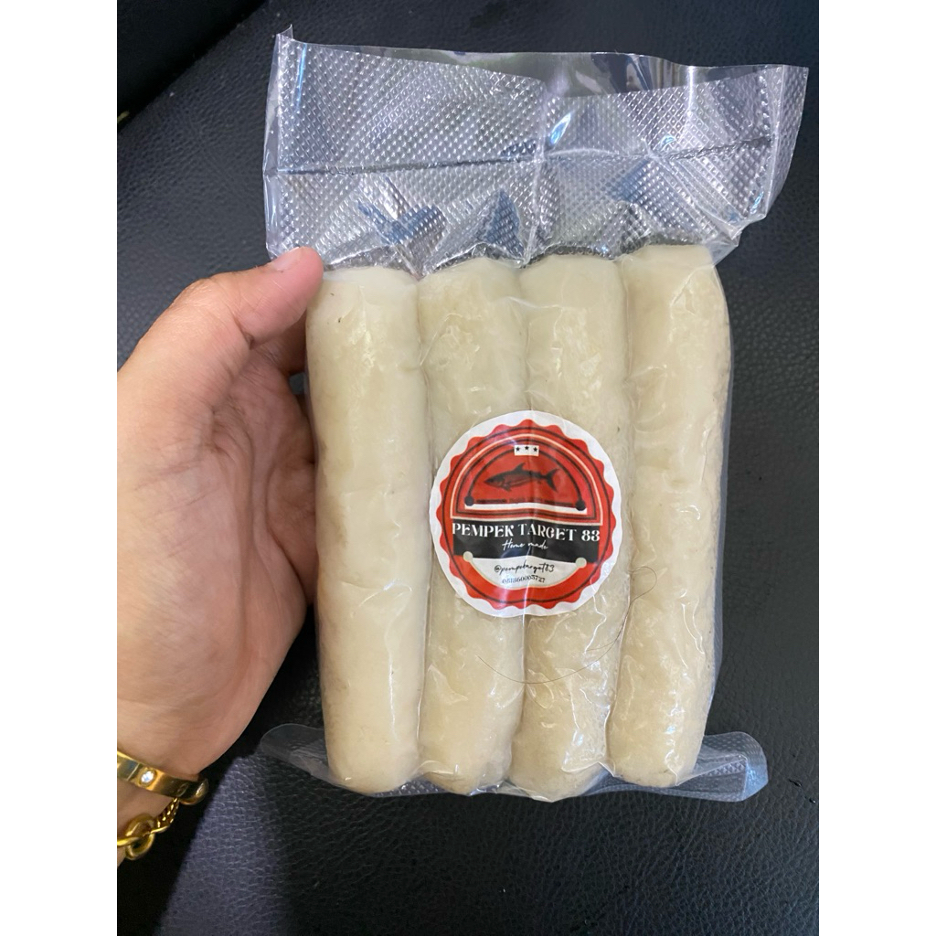 

Pempek Target Frozen paket isi 4 | Lenjer besar lengkap dengan cuko yang kental , pedas dan manis