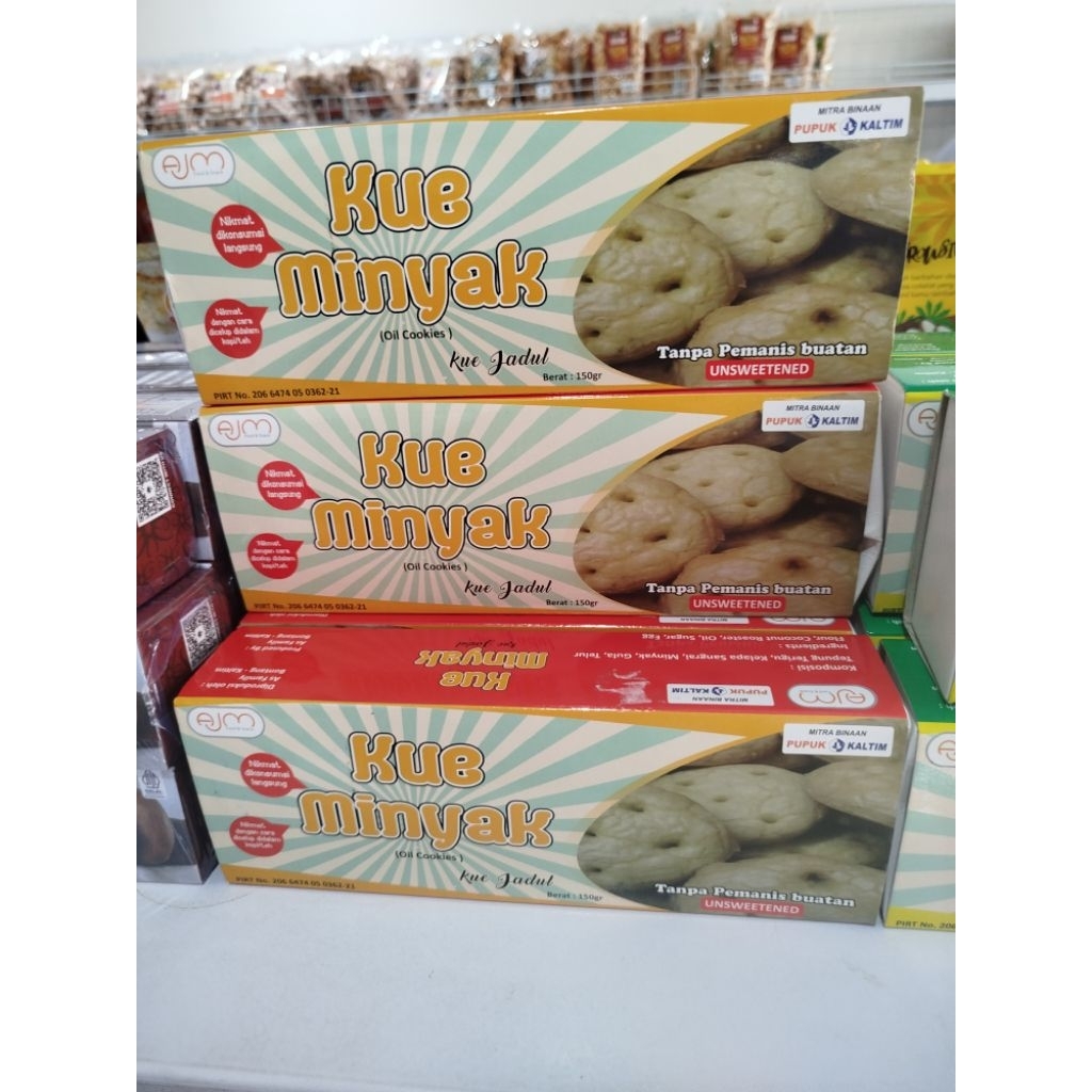 

KUE MINYAK TANPA PEMANIS BUATAN KHAS BONTANG KHAS KALIMANTAN TIMUR