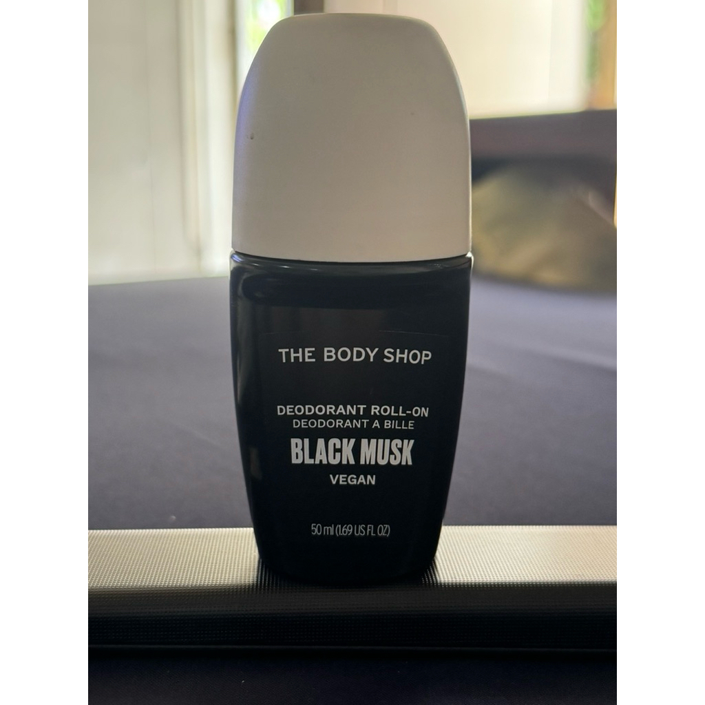 Deodoran Roll-on The Body Shop Black Musk