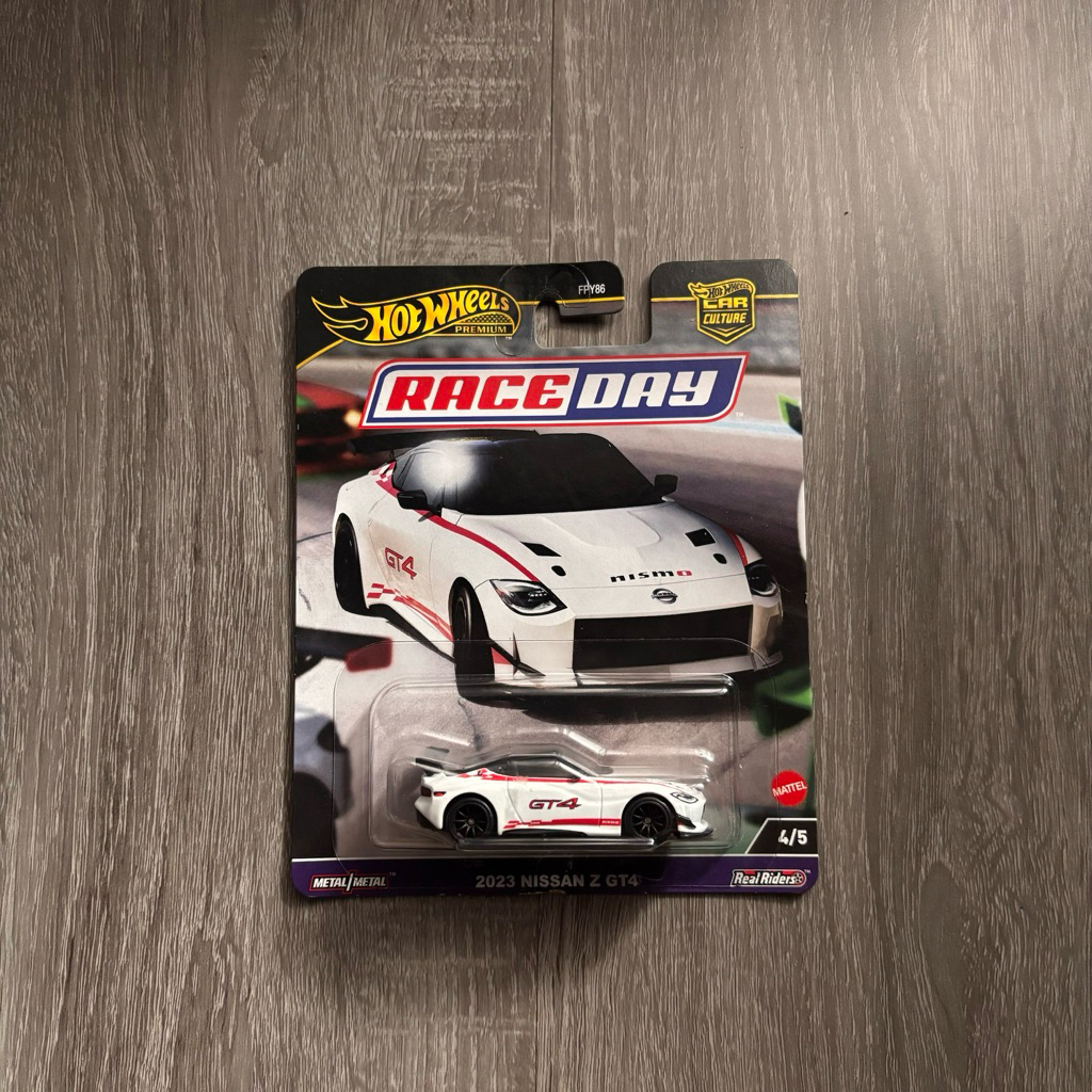 Hot Wheels 2023 Nissan Z Race Day