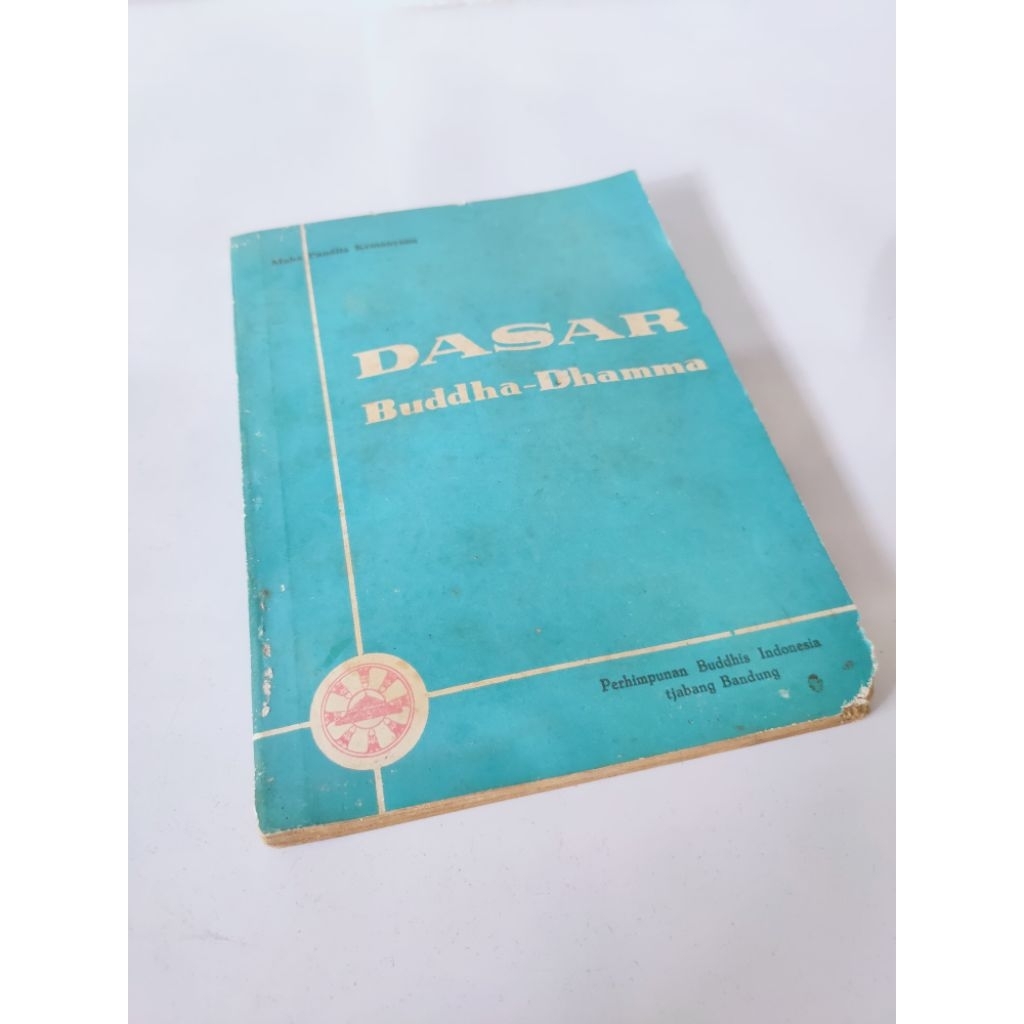 Buku antik ejaan lama 1966 Dasar Buddha Dhamma oleh Maha Pandita Kemanyana koleksi buku rohani klasi