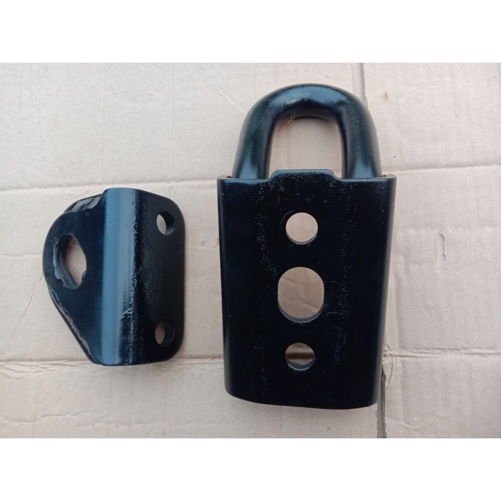 Cantolan besi towing hook gandengan derek Fortuner Innova asli original copotan mobil