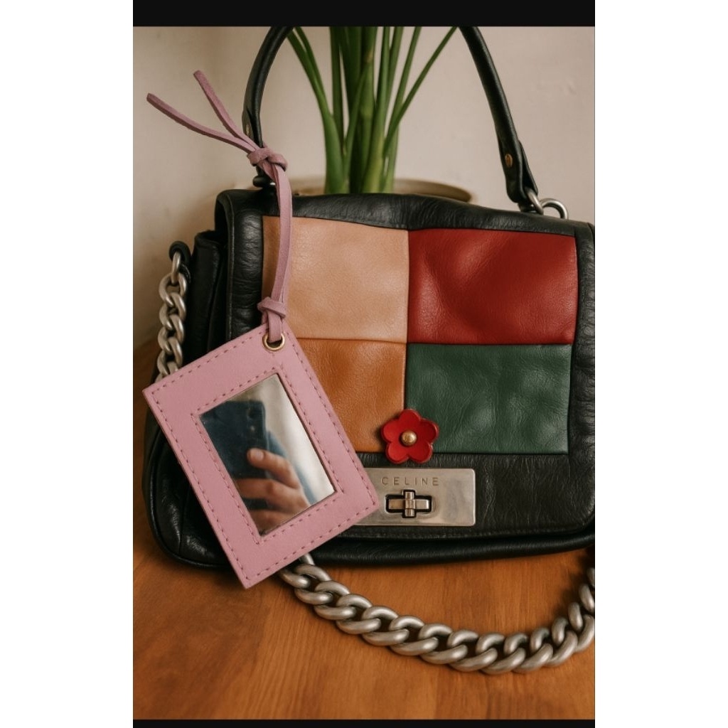 Bagcharm cermin kulit asli