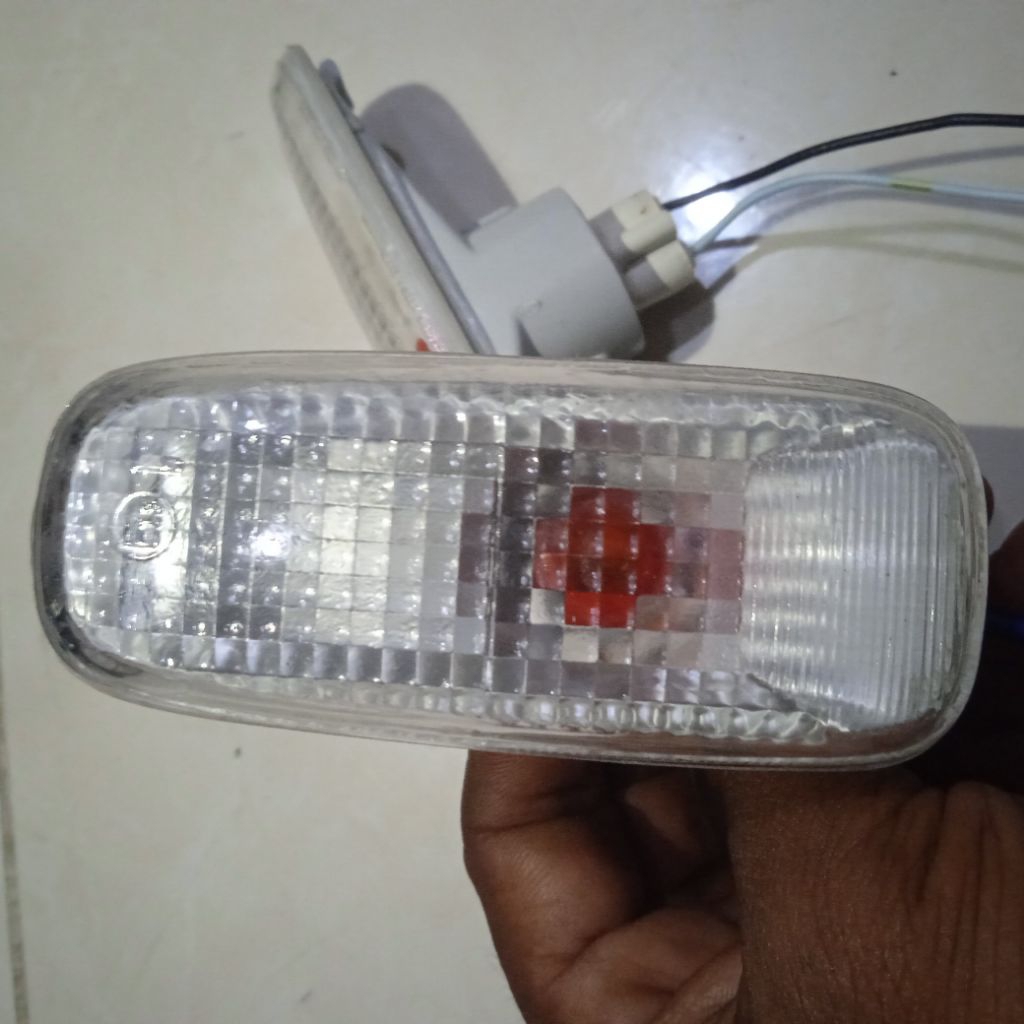 Lampu sein fender spakbor rush Terios original.