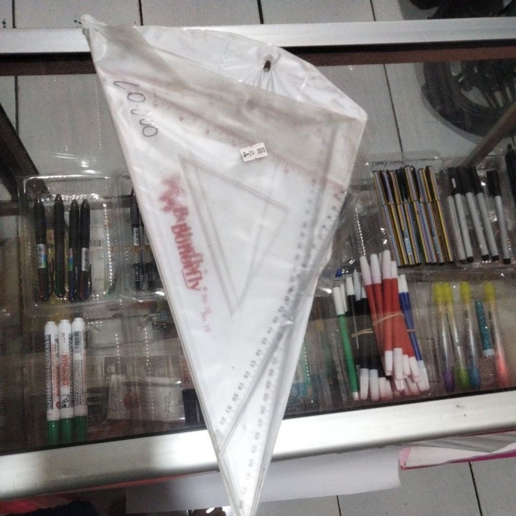 

penggaris segitiga no 12