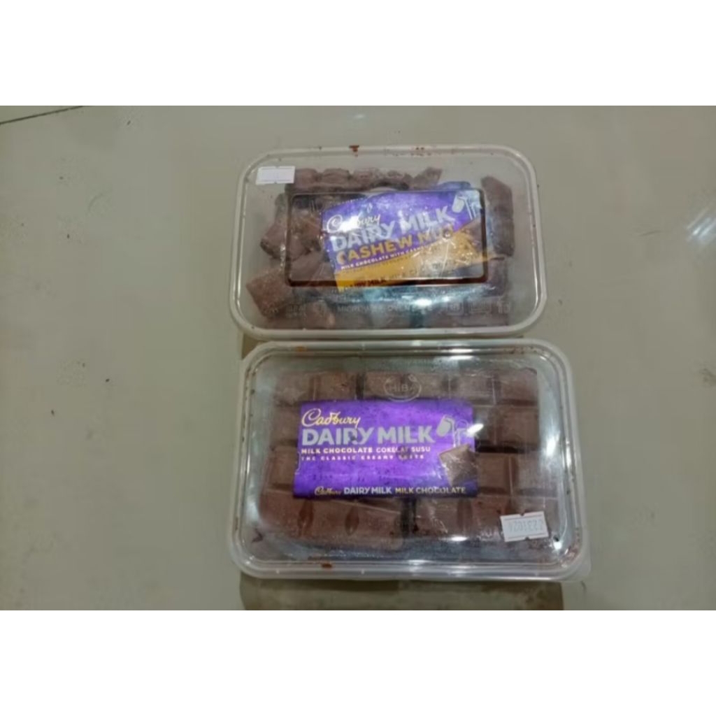 

patahan coklat cadbury +-500 gram