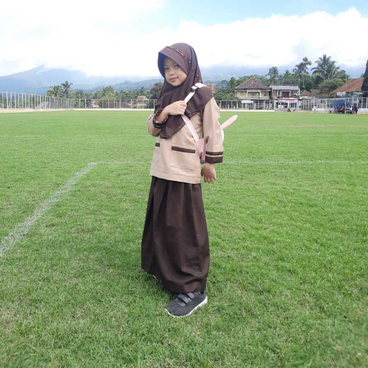 Jilbab Sekolah SD SMP SMA Hijab RENDA BULATSerut Pita atas HIJAB INSTAN SEPERTI vilora terlaris vira