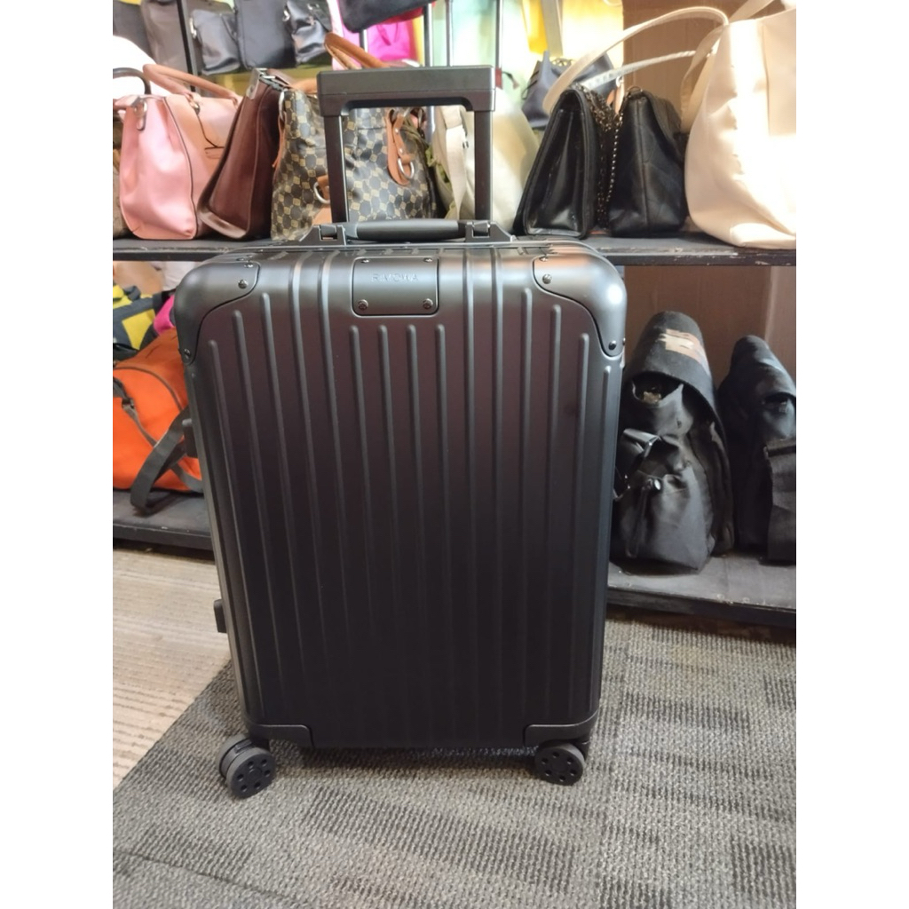 preloved rimowa cabin(topas black)