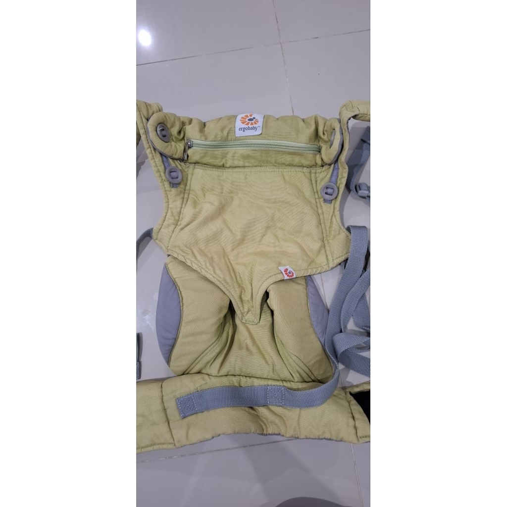Gendongan Bayi Second Preloved SSC ergobaby 360