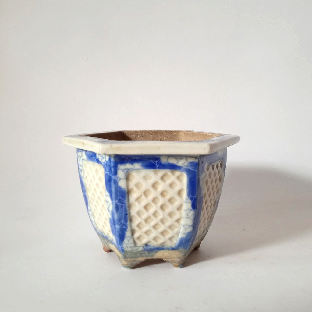 Antik Dekorasi Pajangan Tua Pot Tanaman Porselen Lukis Biru Putih Jepang Segienam Utuh Mulus Kuno La