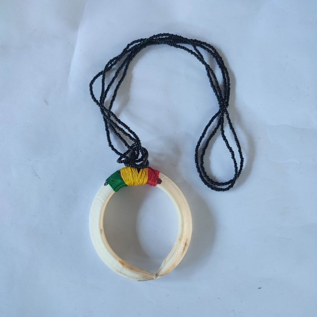 Kalung Manik manik Etnik Papua Taring Babi Asli