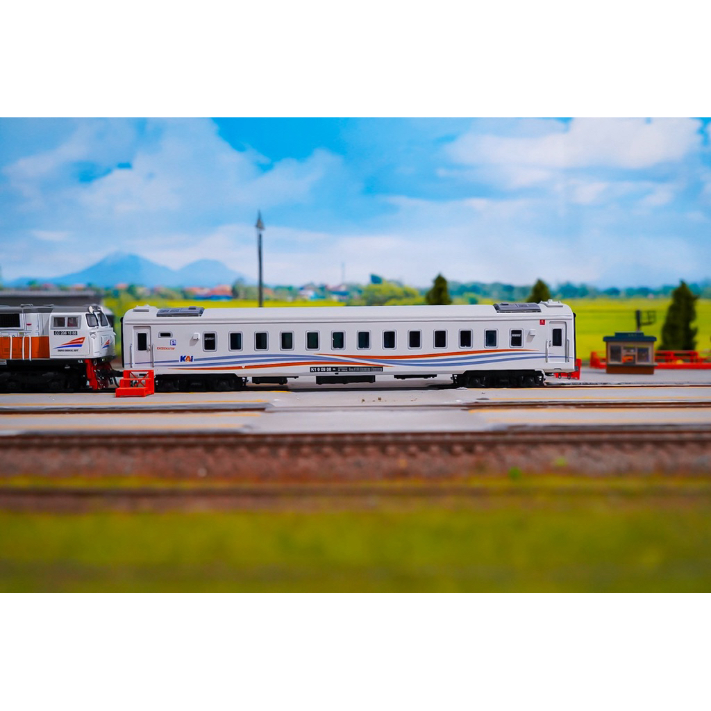 Miniatur kereta api gerbong K1 HO