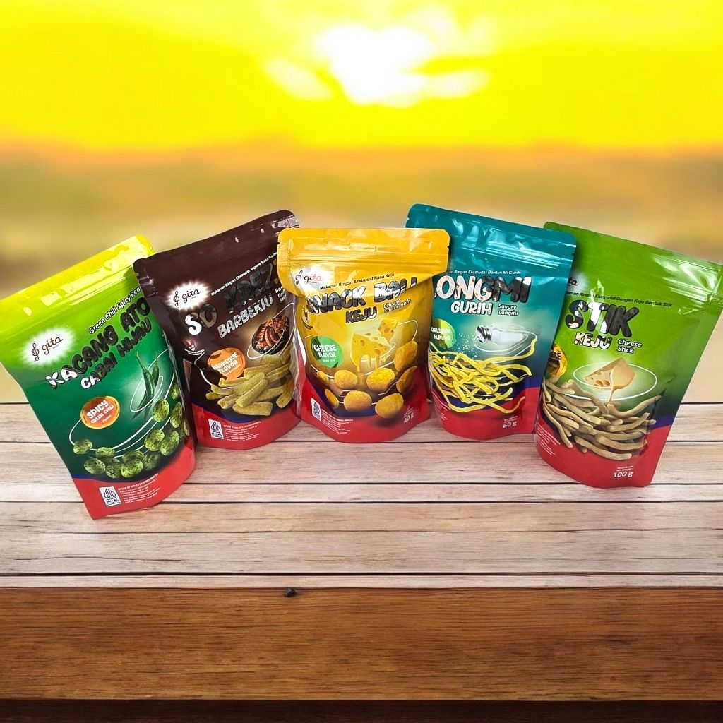 

Snack Hampers Camilan Packing Modern Bola Keju/ Stik Keju/ Kacang Atom/ Longmi