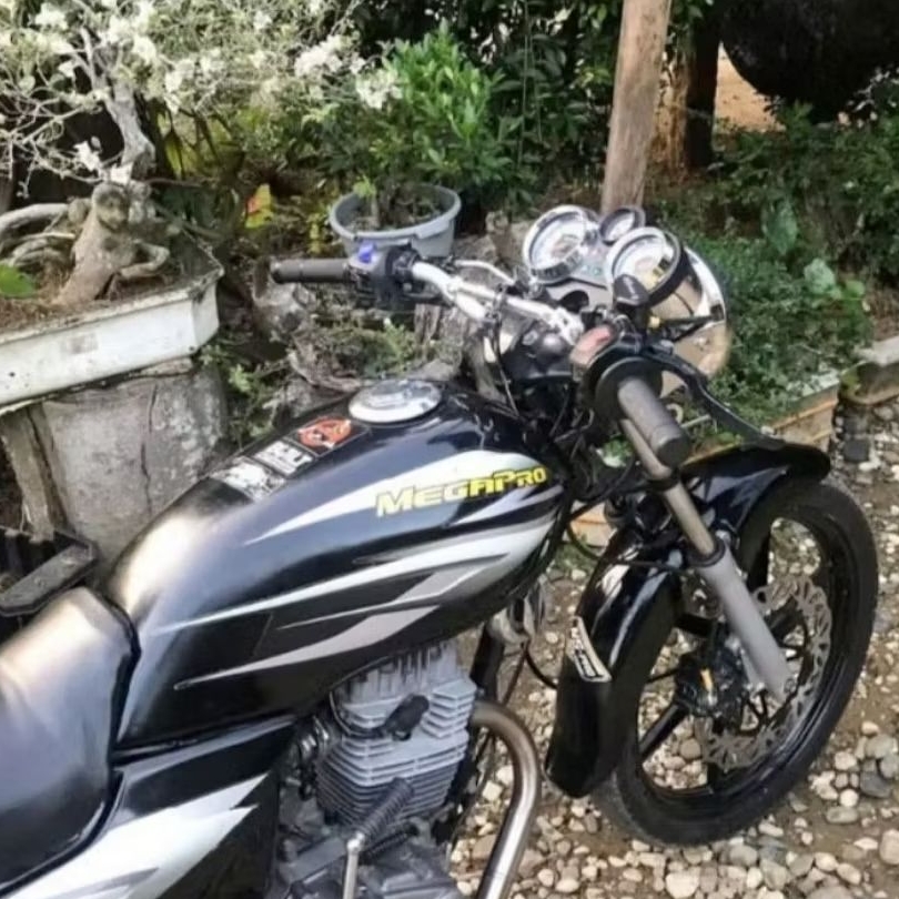 Striping Megapro Hiu lis stiker standar Ori Honda Megapro hiu 2004 hitam abu stiker ori Megapro hiu 