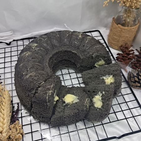 

Bolu Ketan Hitam Keju Lumer Size 18cm [po H-1]