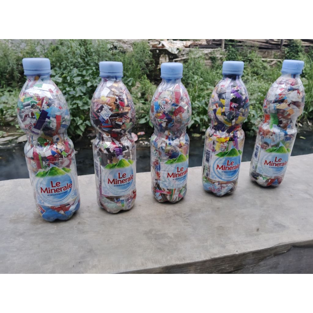 

ECOBRIG RAMAH LINGKUNGAN UKURAN 600ML BOTOL LE MINERALE