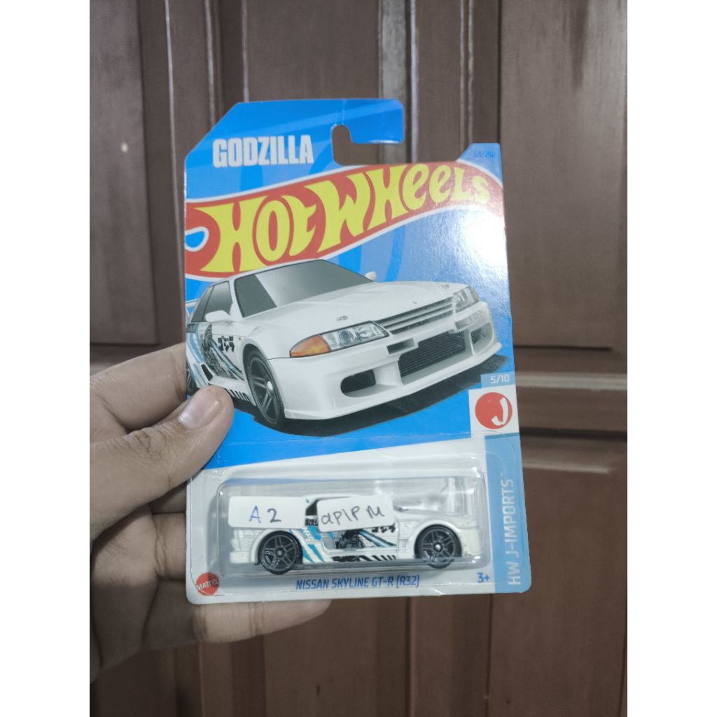 hotwheels Godzilla R32