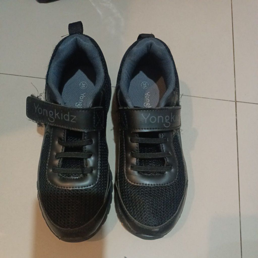 perloved sepatu anak sekolah yongkidz size 35 ada minus