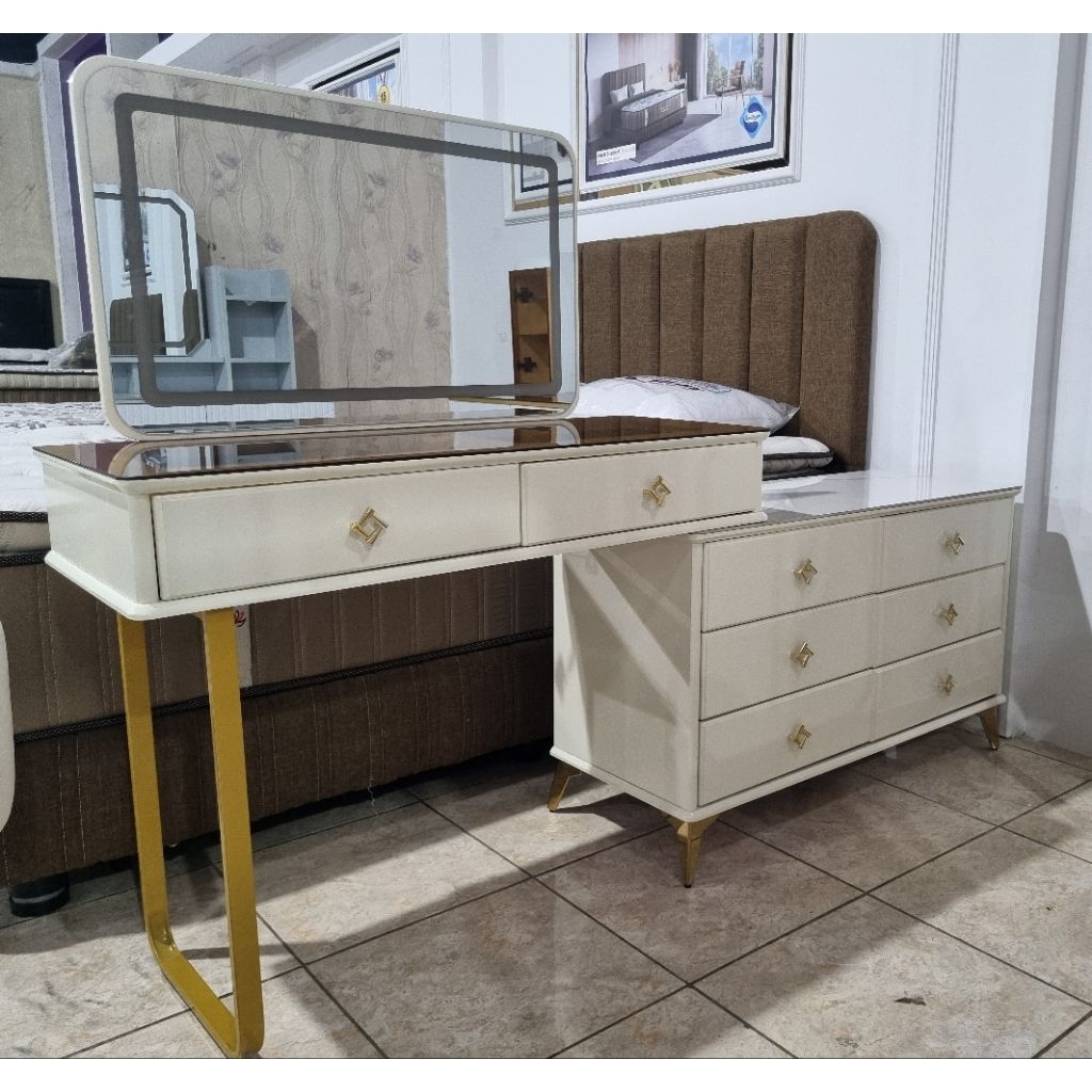 MEJA RIAS CERMIN LAMPU LED DAN TOUCH SCREEN