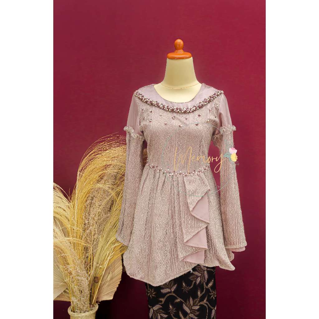 Preloved Kebaya Asoka Dove