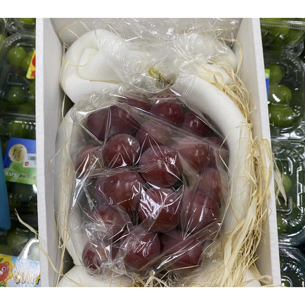 

Buah Anggur Queen Nina Manis & Wangi / Buah Anggur Queen Nina / Box
