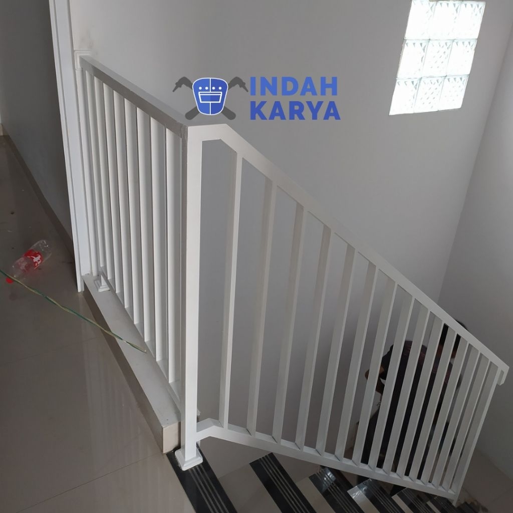 railing tangga balkon minimalis
