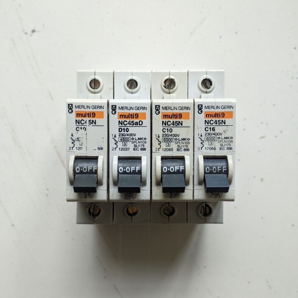 MCB 1 Phase Merlin Gerin C10, D10, C16 Second Normal