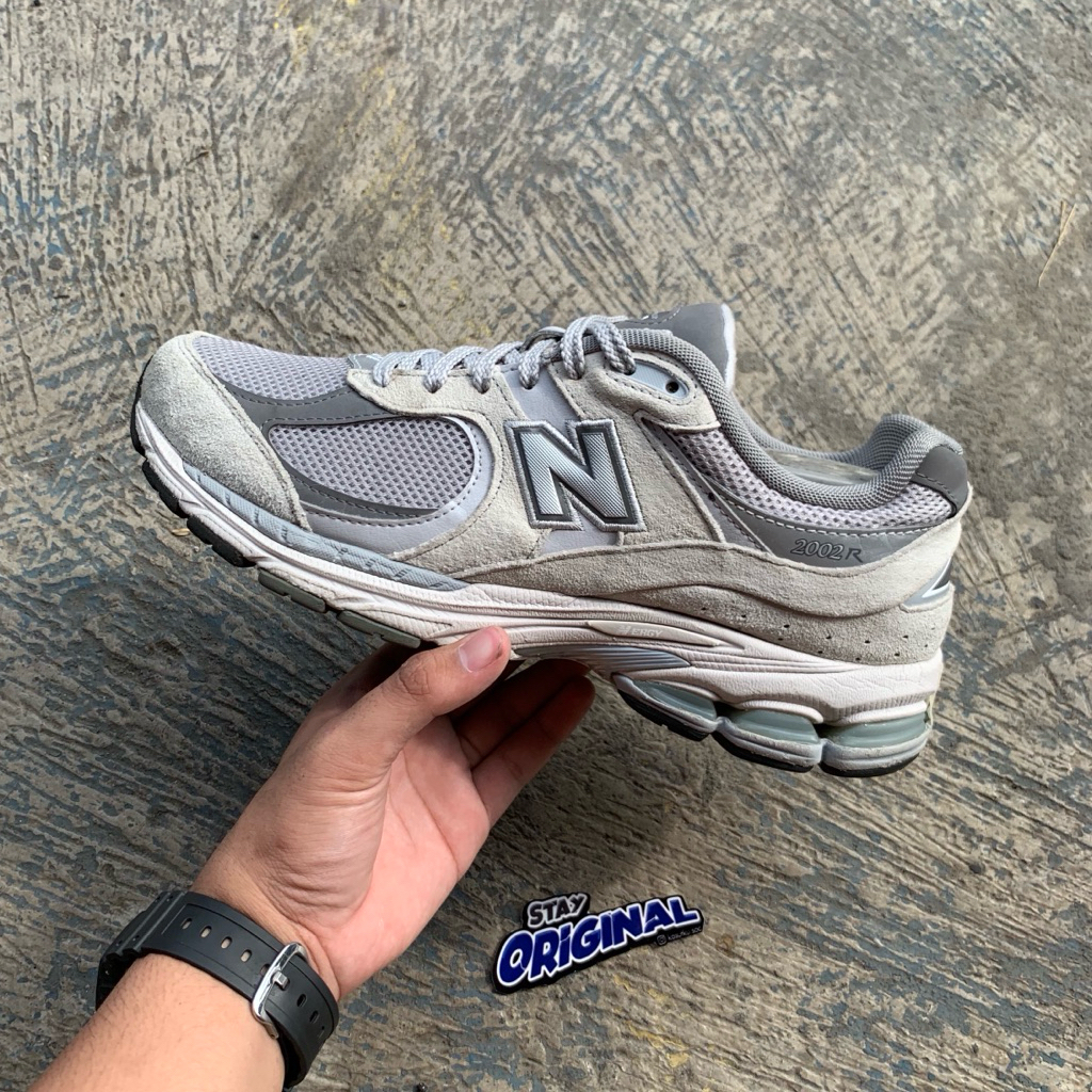 new balance 2002r grey (100% original)