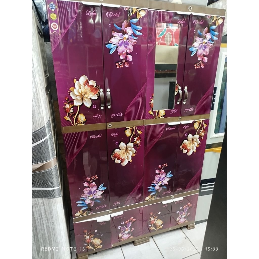 Lemari Plastik 8 pintu