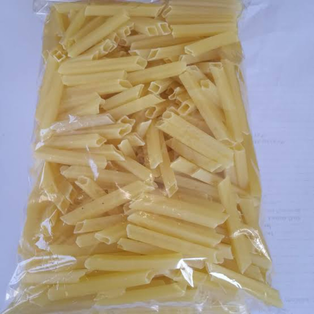 

Kerupuk Kentang / Kerupuk Stik Kentang Mentah