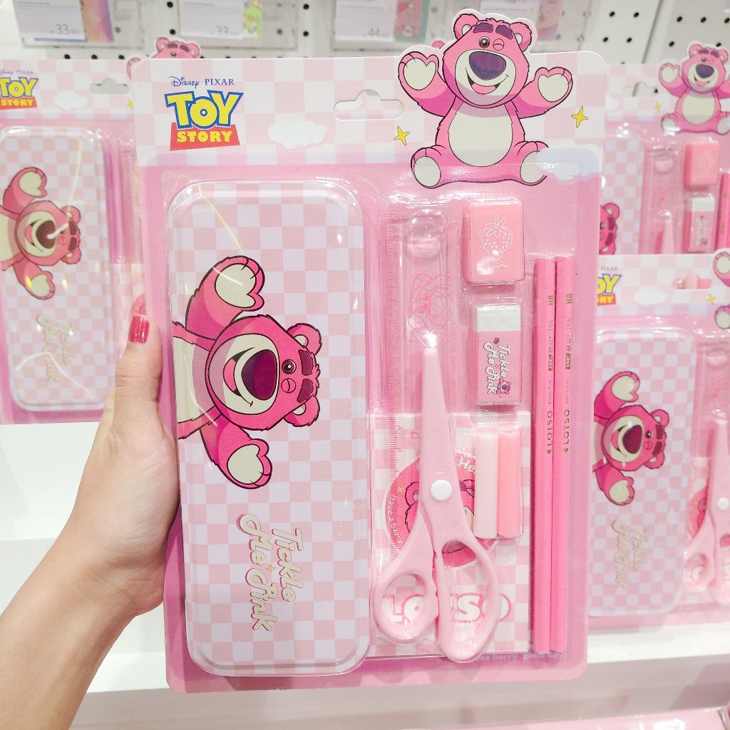 

Disney Lotso Toy Story Gift Box Stationery Set Paket Alat Tulis Sekolah Hampers Kado Hadiah Ulang Tahun Anak Kotak Pensil Gunting Penggaris Penghapus