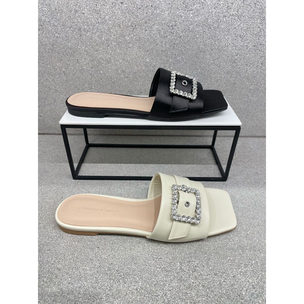 Sandal wanita flat charles&keith original