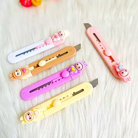 

CUTTER MINI PANJANG LABUBU pemotong LUCU IMUT POPMART MONSTER MURAH TERJANGKAU
